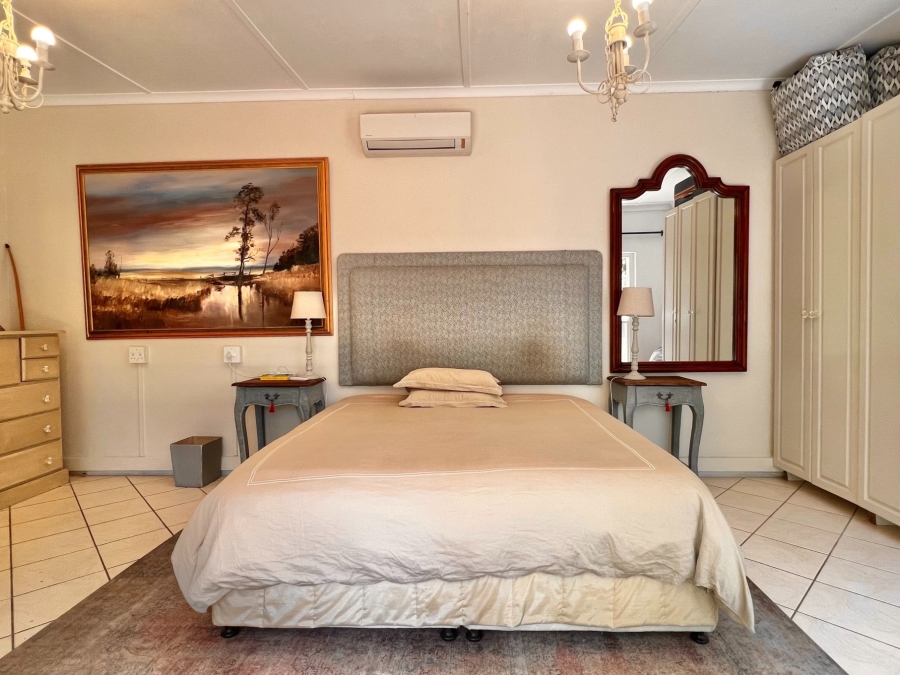 8 Bedroom Property for Sale in Raithby Western Cape